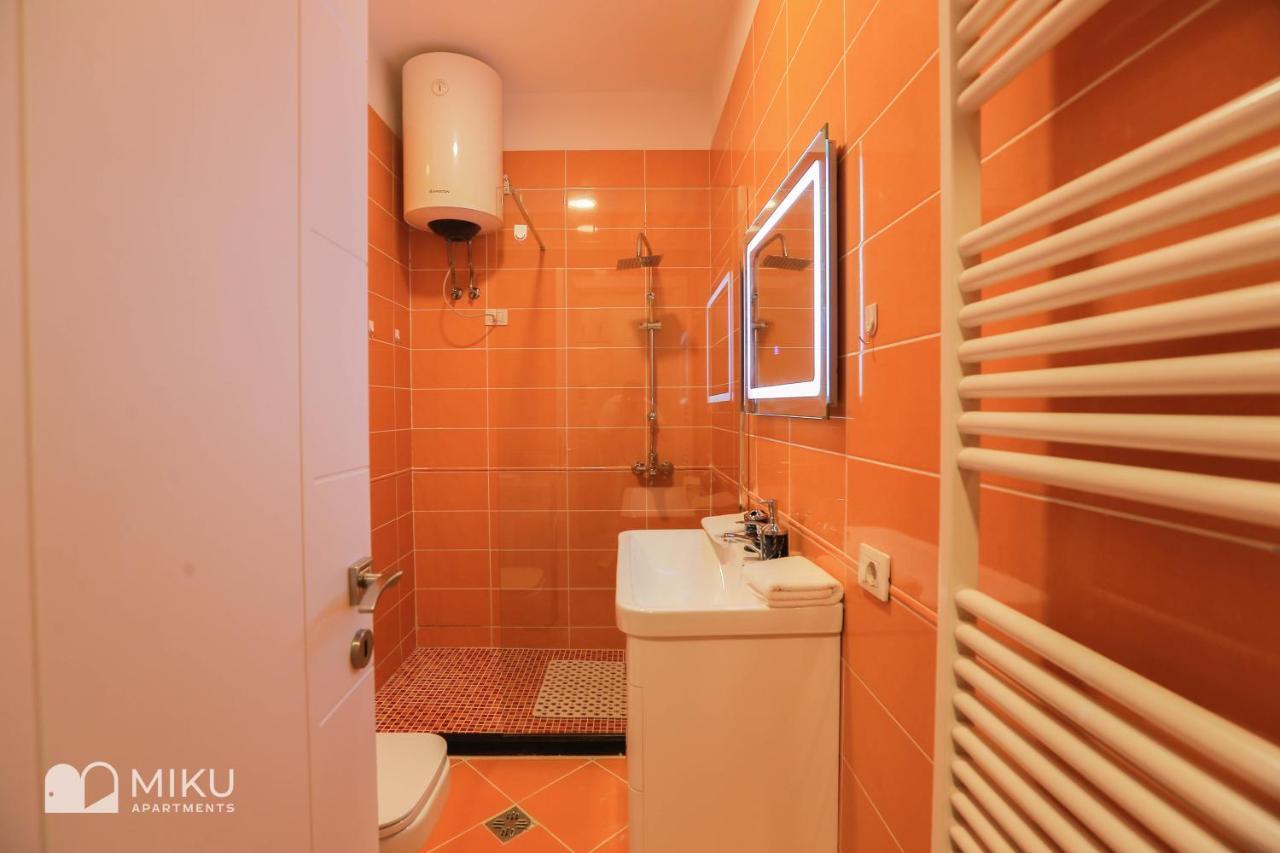 Miku Apartment-Perfect 1Bd At Komuna e Parisit Tirana Bagian luar foto