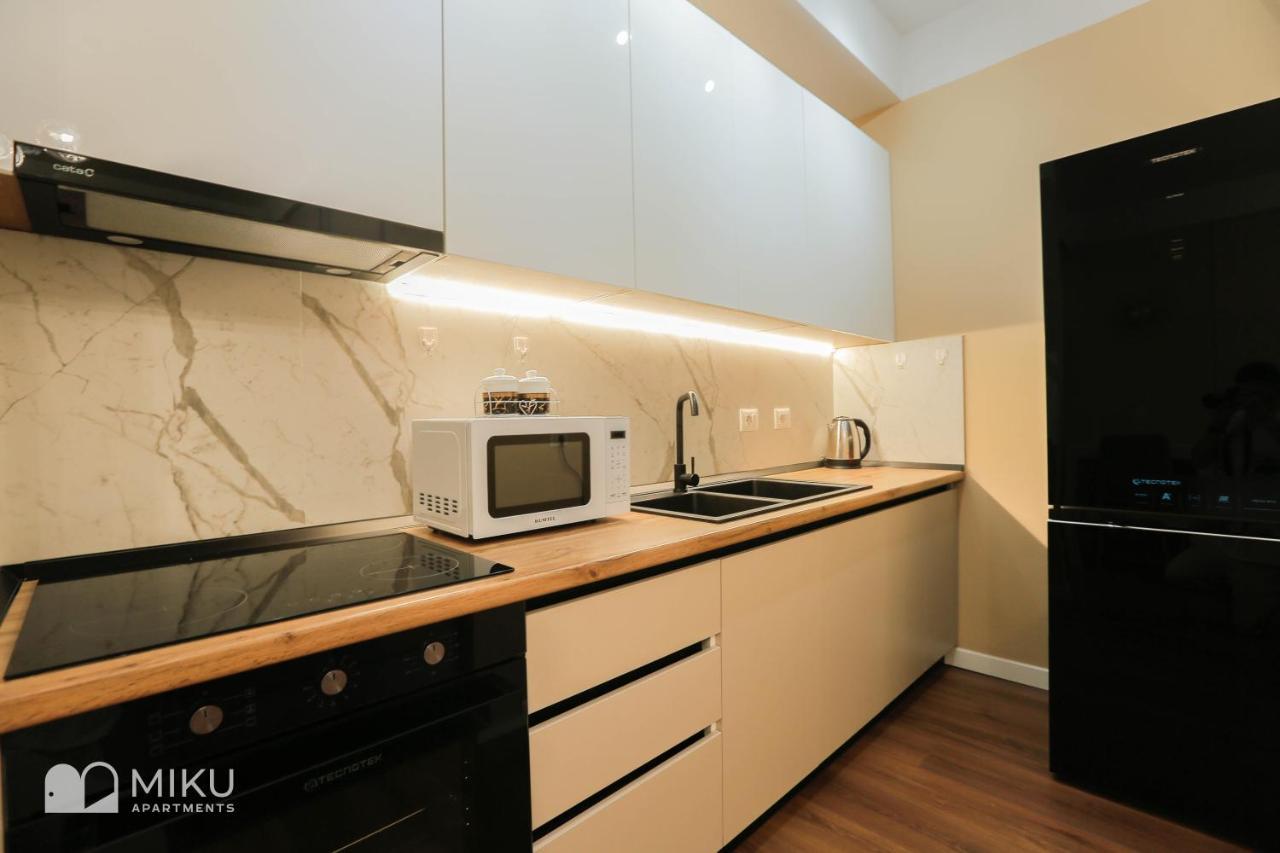 Miku Apartment-Perfect 1Bd At Komuna e Parisit Tirana Bagian luar foto